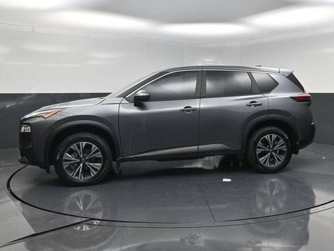 Used 2023 Nissan Rogue SV FWD image 3