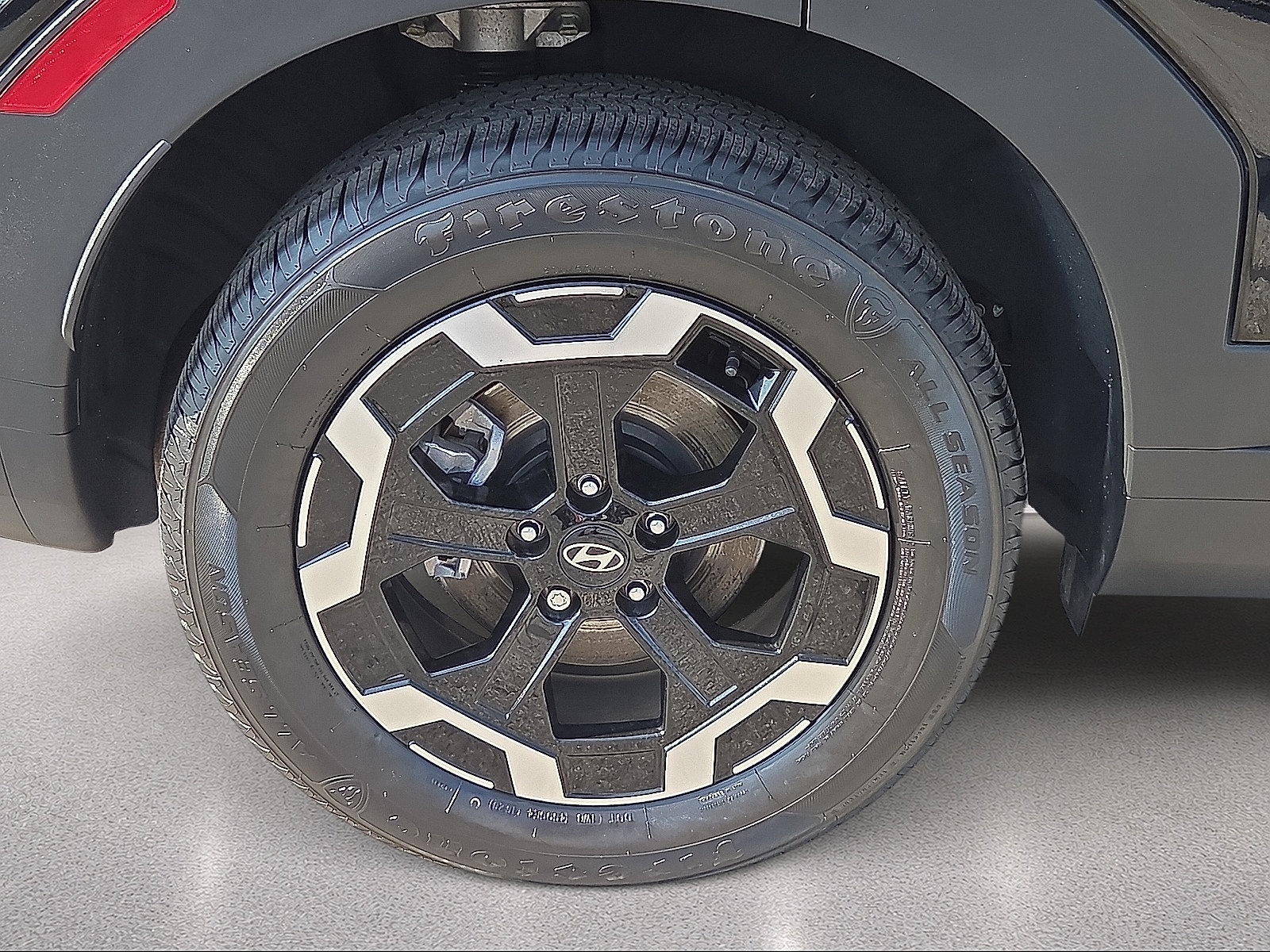 Used 2025 Hyundai Santa Fe SE FWD image 17