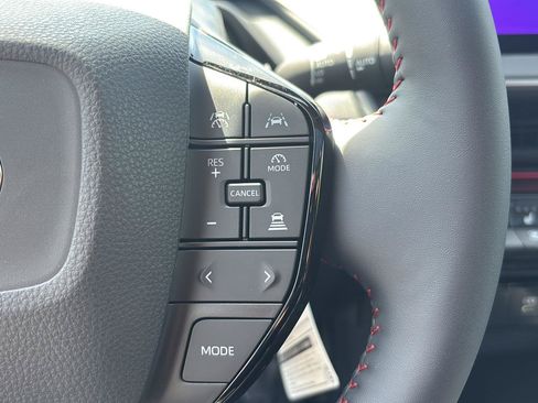 New 2026 Toyota Prius Plug-In Hybrid FWD image 10