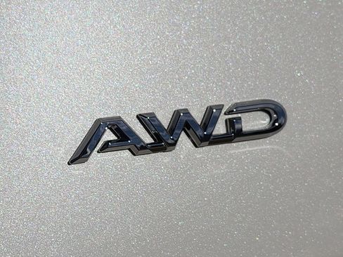 Used 2025 Toyota Grand Highlander AWD image 13