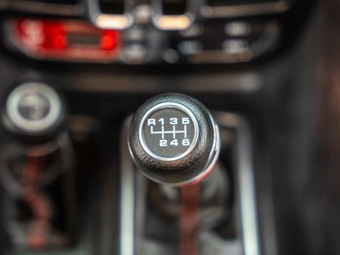 Used 2020 Jeep Gladiator Rubicon AWD/4WD image 29