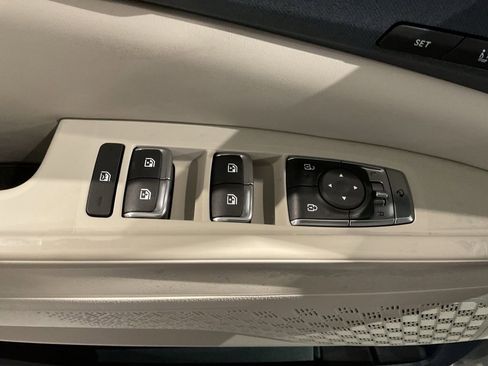 New 2026 Kia Carnival EX FWD image 9