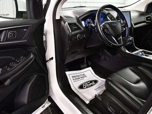 Used 2022 Ford Edge Titanium AWD/4WD image 19