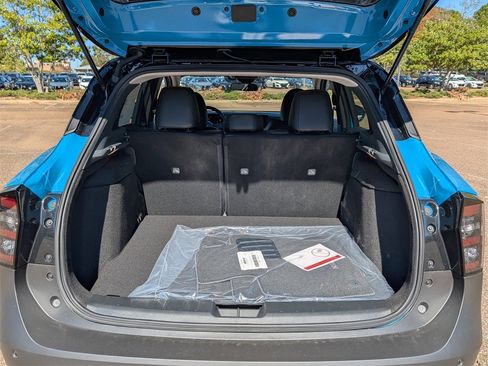 New 2026 Nissan Kicks SR w/ Cold Weather Package image 25