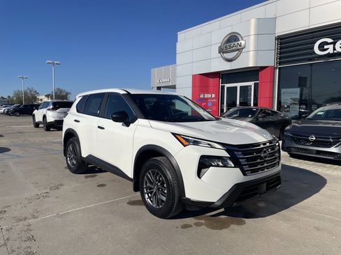 Certified 2025 Nissan Rogue S image 1