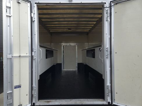 Used 2015 Ford Transit 250 138 w/ Exterior Upgrade Package image 10