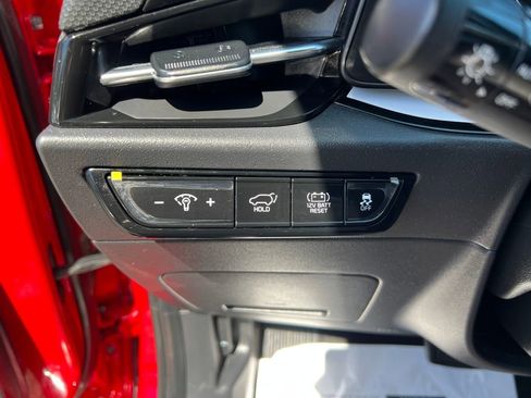 Used 2023 Kia Niro SX image 38