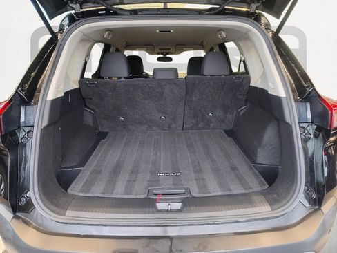 Used 2023 Nissan Rogue S FWD image 16