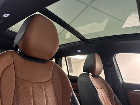 New 2026 Volkswagen Tiguan SEL R-Line image 16