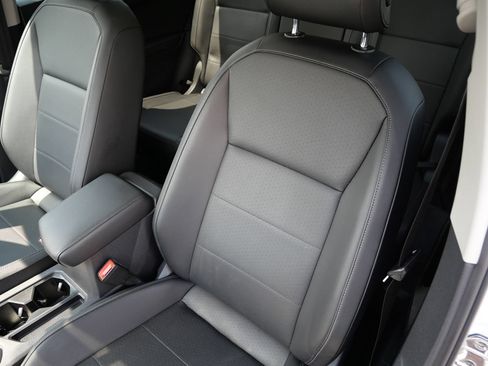 Used 2019 Volkswagen Tiguan S AWD/4WD image 11