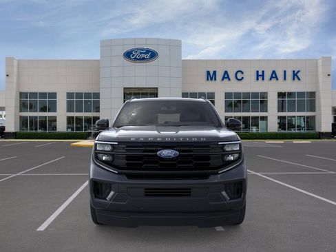 New 2025 Ford Expedition Active image 6