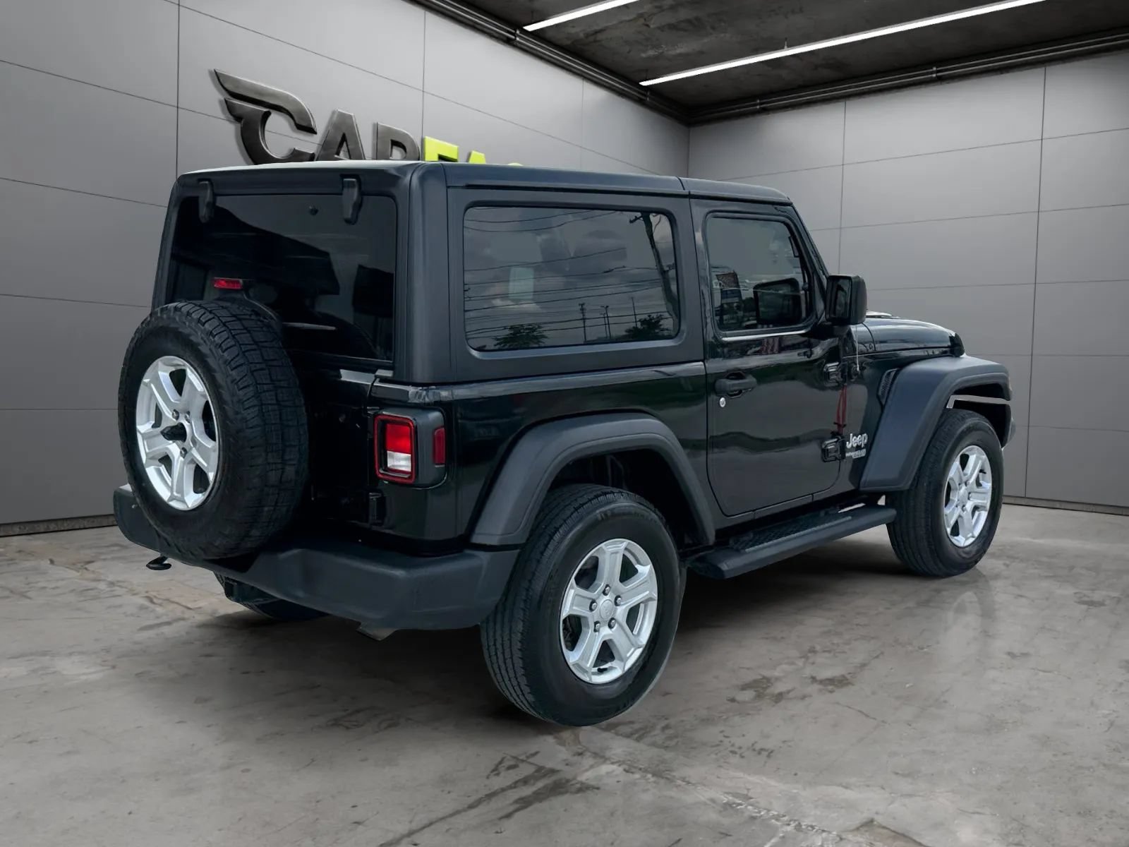 Used 2019 Jeep Wrangler Sport AWD/4WD image 13