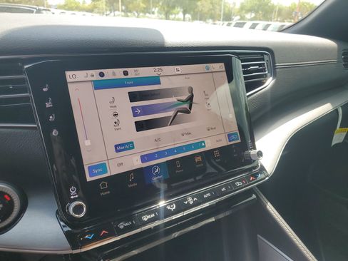 New 2026 Jeep Grand Wagoneer 2WD image 19