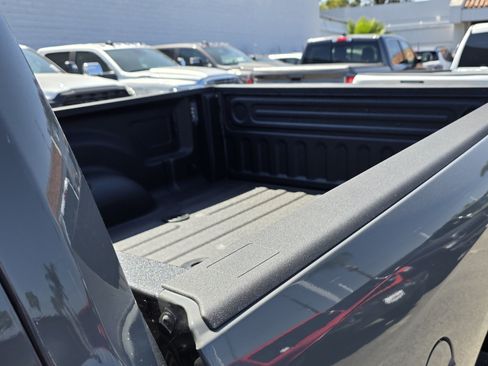 New 2026 RAM 2500 Laramie AWD/4WD image 17