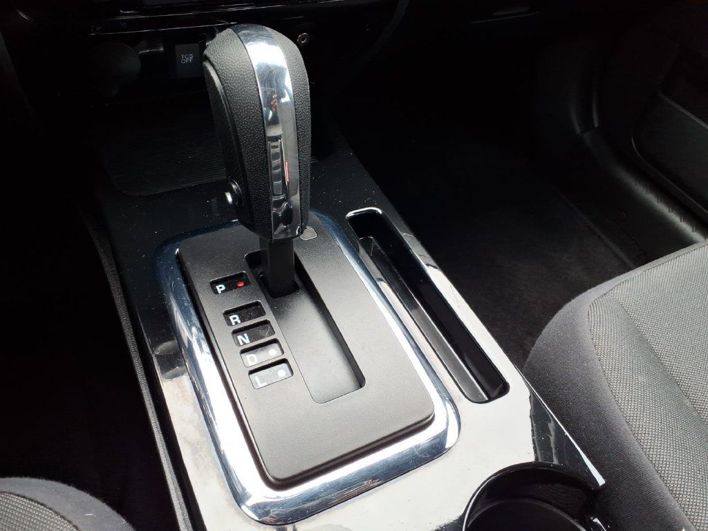 Used 2011 Ford Escape XLT w/ 201A Rapid Spec Order Code FWD image 8