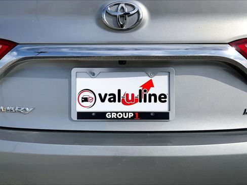 Used 2016 Toyota Camry LE FWD image 10