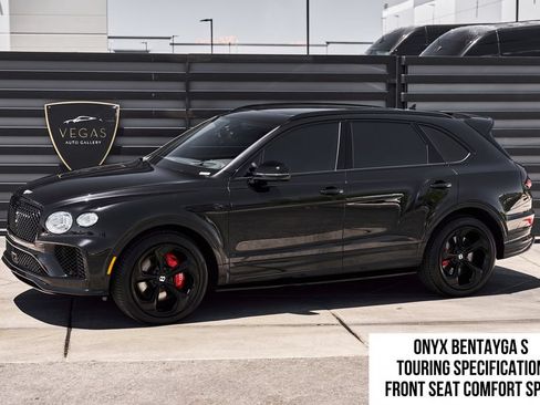 Used 2024 Bentley Bentayga AWD/4WD image 1
