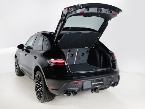 New 2026 Porsche Macan AWD/4WD image 34