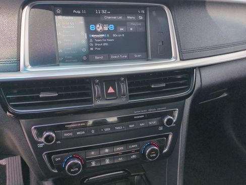 Used 2019 Kia Optima SX FWD image 16
