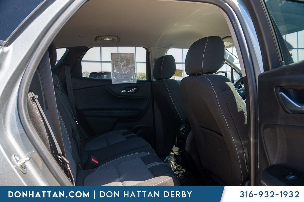 Used 2023 Chevrolet Blazer LT w/ Convenience Package FWD image 23