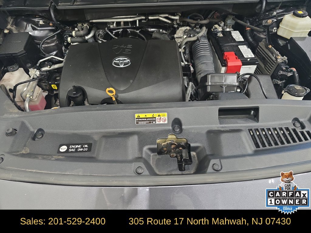 Used 2022 Toyota Highlander XLE AWD/4WD image 22