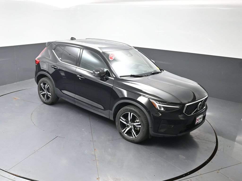 Used 2025 Volvo XC40 B5 Core AWD/4WD image 43
