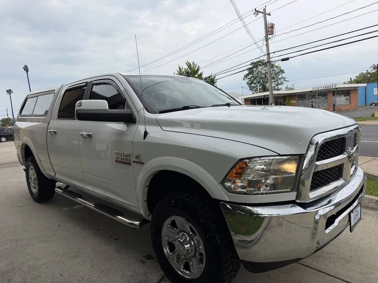 Used 2018 RAM 2500 SLT AWD/4WD image 4