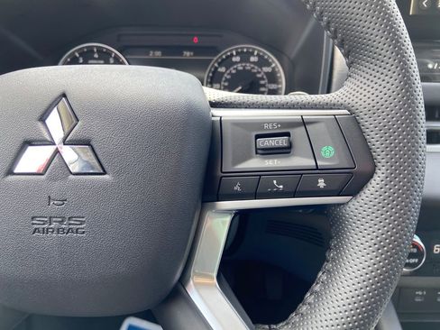 New 2026 Mitsubishi Outlander SE AWD/4WD image 24
