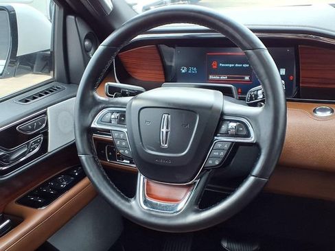 Used 2022 Lincoln Navigator L Reserve AWD/4WD image 7