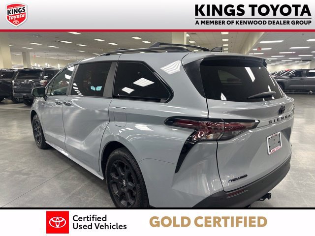 Certified 2025 Toyota Sienna XLE Woodland Edition AWD/4WD image 6