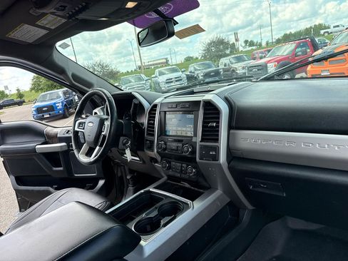 Used 2019 Ford F250 Lariat w/ FX4 Off-Road Package AWD/4WD image 29