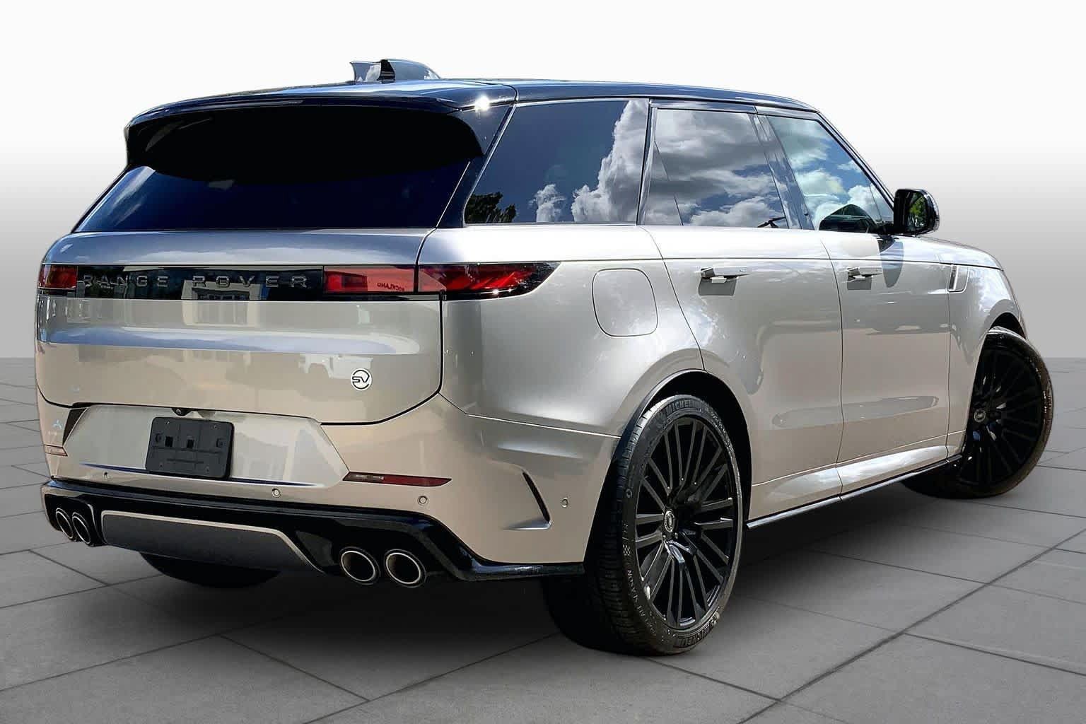 Used 2024 Land Rover Range Rover Sport AWD/4WD image 13