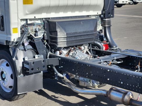 New 2025 Isuzu NQR image 10