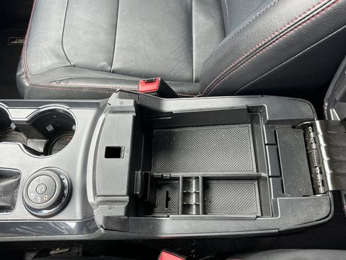 Used 2017 Ford Explorer Sport image 34