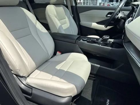 Used 2023 Nissan Rogue SV w/ SV Premium B Package AWD/4WD image 28