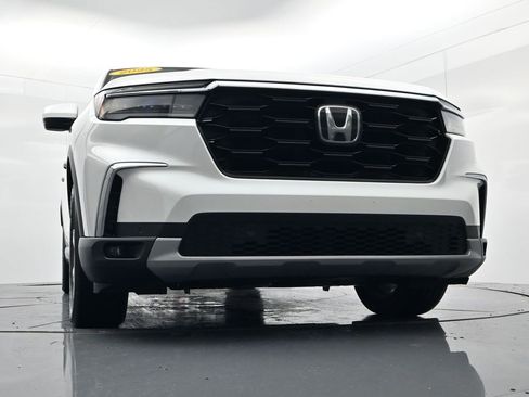 Used 2025 Honda Pilot Touring image 55