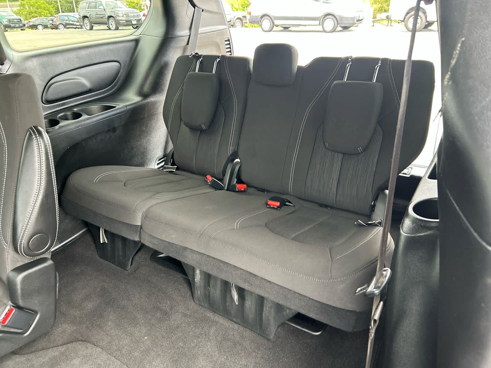 Used 2024 Chrysler Pacifica Touring FWD image 22