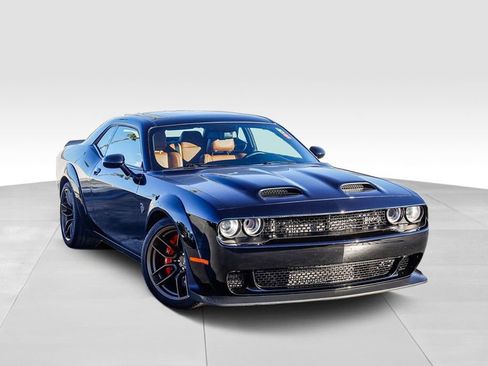 Used 2023 Dodge Challenger SRT Hellcat image 2