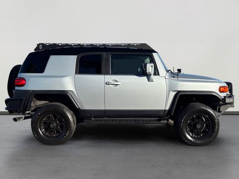 Used 2007 Toyota FJ Cruiser 4WD image 6