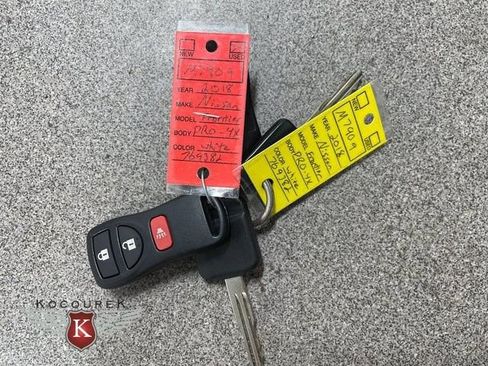 Used 2018 Nissan Frontier PRO-4X AWD/4WD image 26
