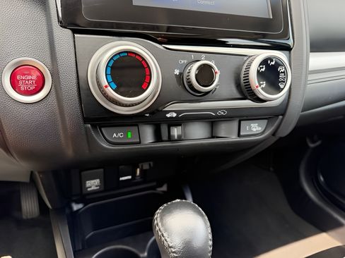 Used 2017 Honda Fit EX-L image 19