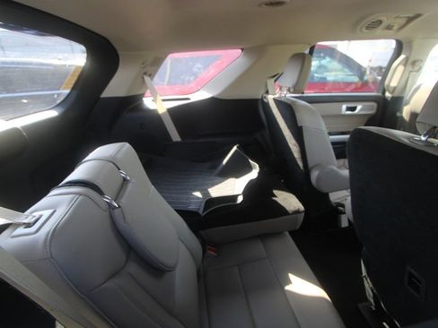 Used 2023 Ford Explorer XLT w/ Equipment Group 202A AWD/4WD image 21