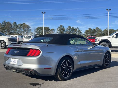 Used 2020 Ford Mustang Premium image 3