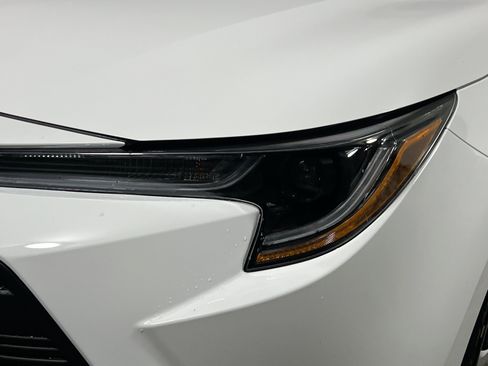 Used 2026 Toyota Corolla LE FWD image 12