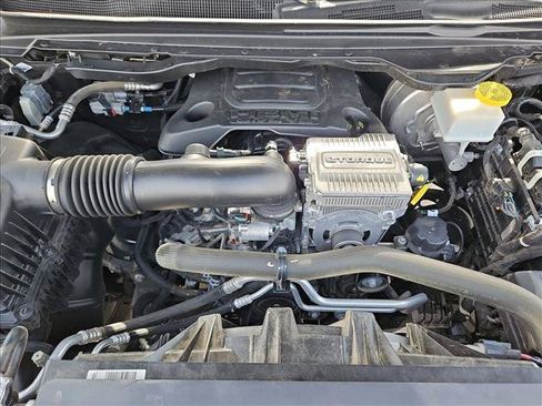 Used 2023 RAM 1500 Laramie AWD/4WD image 22