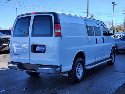Used 2024 Chevrolet Express 2500 w/ Driver Convenience Package image 5