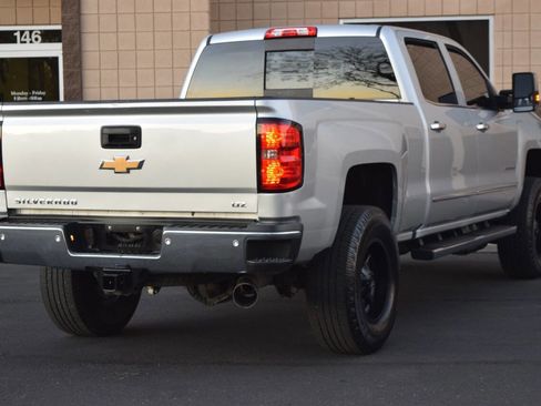 Used 2019 Chevrolet Silverado 2500 LTZ w/ Duramax Plus Package image 6