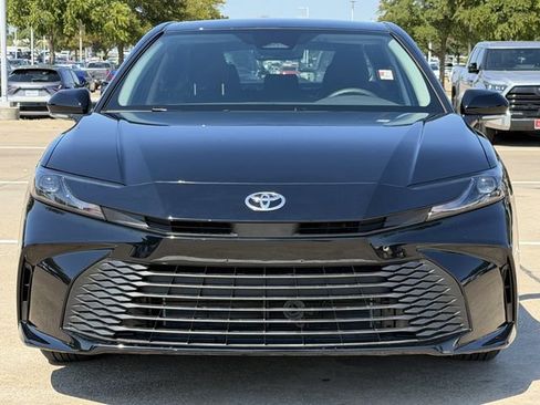 Used 2026 Toyota Camry LE w/ Convenience Package FWD image 8