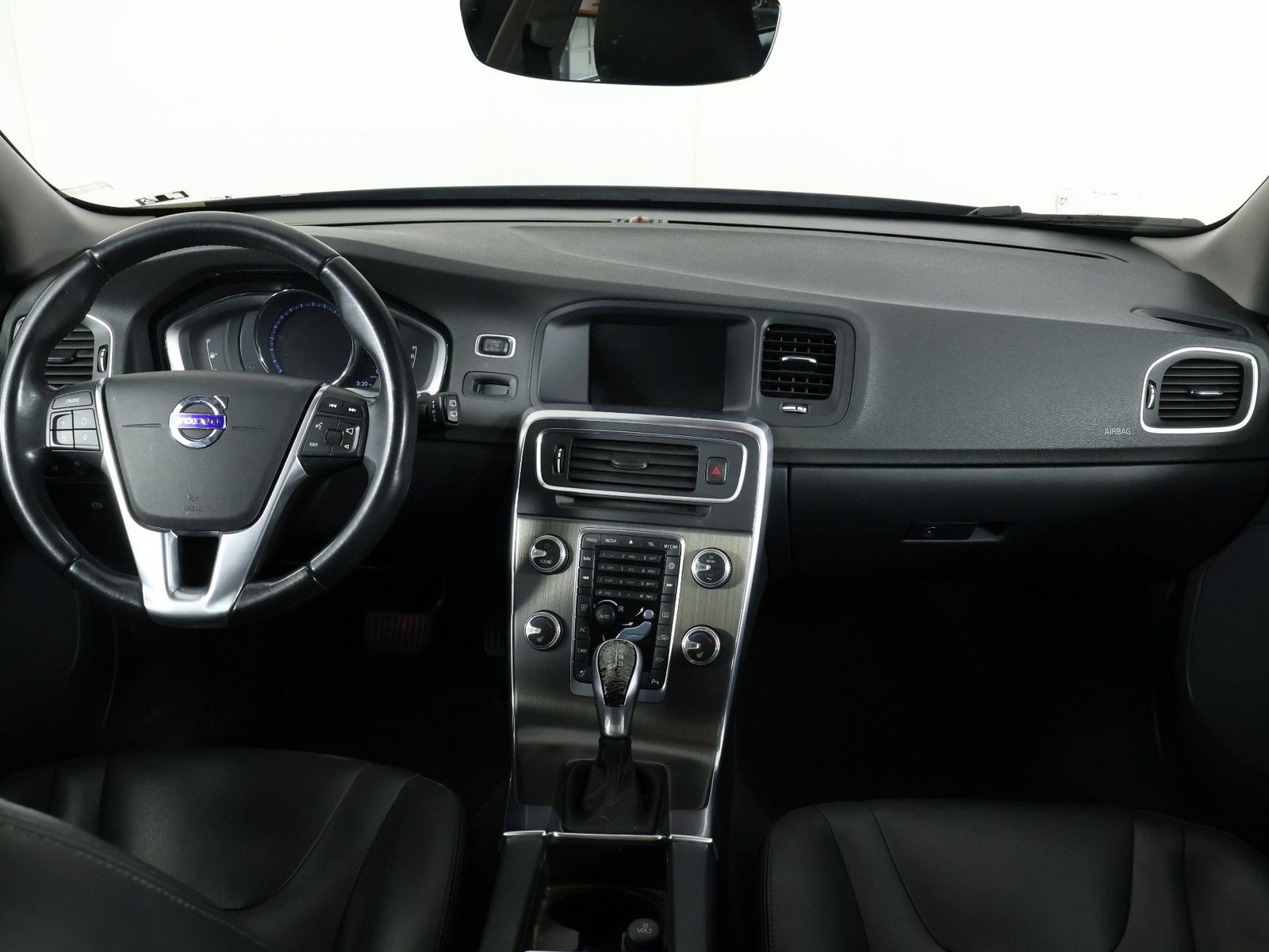 Used 2015 Volvo V60 T5 Premier w/ Convenience Package FWD image 7