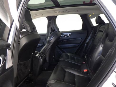 Used 2022 Volvo XC60 B6 Inscription w/ Advanced Package image 9